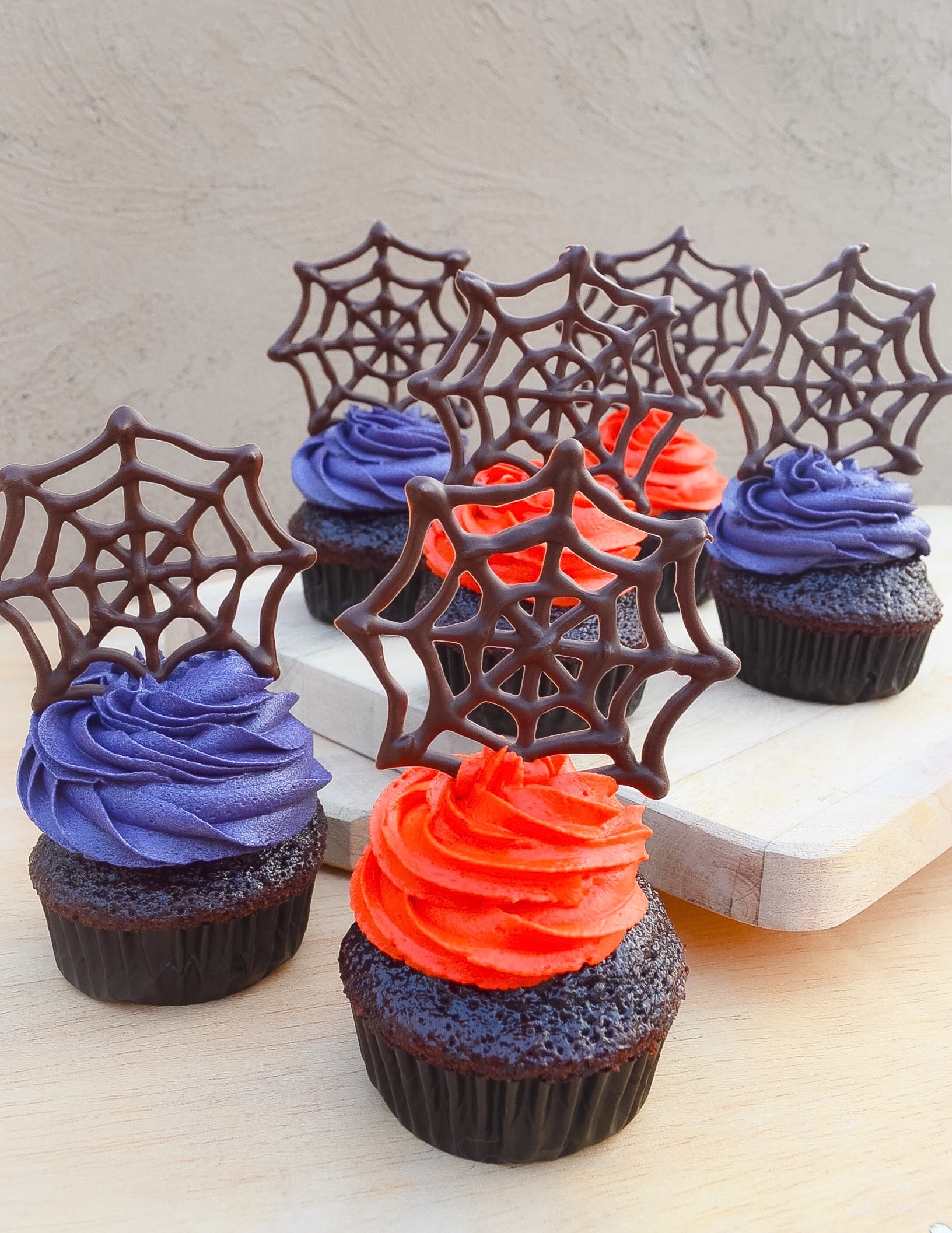 Chocolate Cobweb Cupcakes