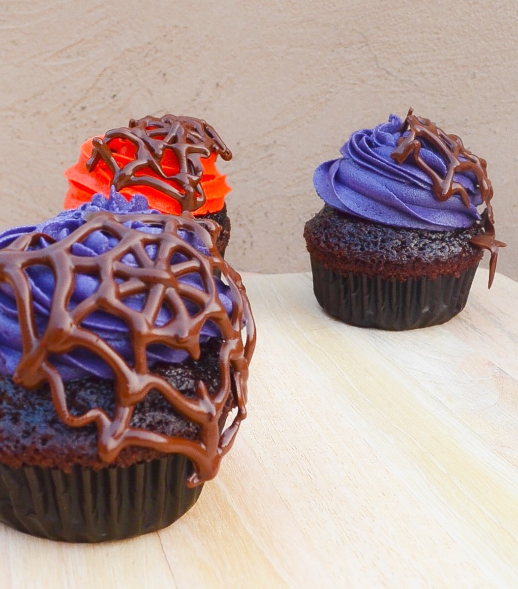 Chocolate Cobweb Cupcakes